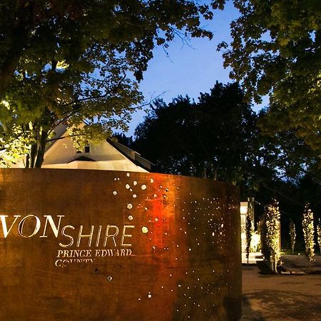 Drake Devonshire And Motor Inn Веллингтон Экстерьер фото